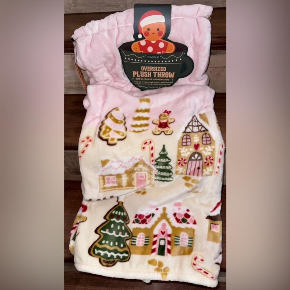 🥰 ENVOGUE SUPER SOFT OVERSIZED PLUSH
THROW GINGERBREAD HOUSE 60 IN x 70 IN -